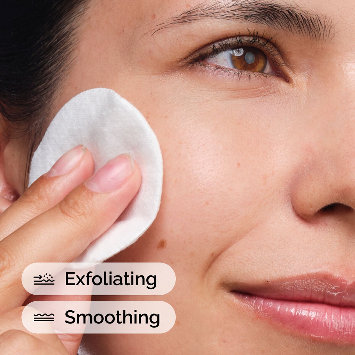 glycolic-acid-7-exfoliating-toner-i5 ord-glycolic-acid-exfoliating-toner-model-application-with-benefits.jpg
